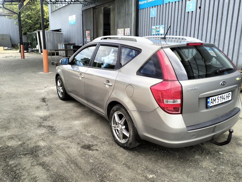 KIA ceed універсал