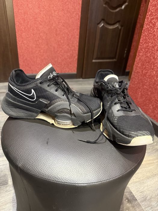 Продам кросівки Nike