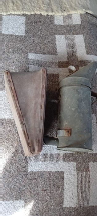 Antigo fumigador de abelhas
