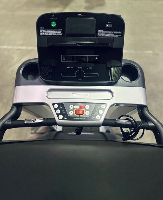 Бігова доріжка Life Fitness F3 / Track Connect