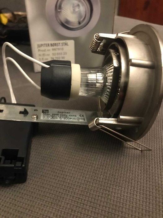 oprawa halogen SG z żarówką 50W,G10 OKAZJA! (mam 6 szt)