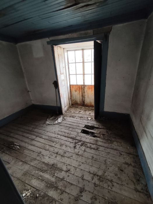 Vende-se Casa Antiga