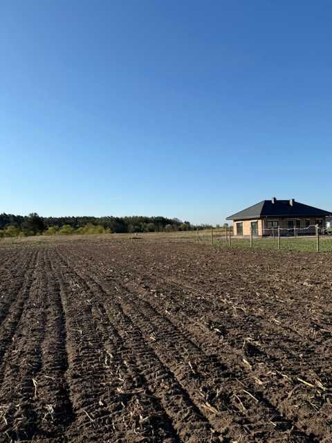 Na sprzedaż działka budowlana Karczów