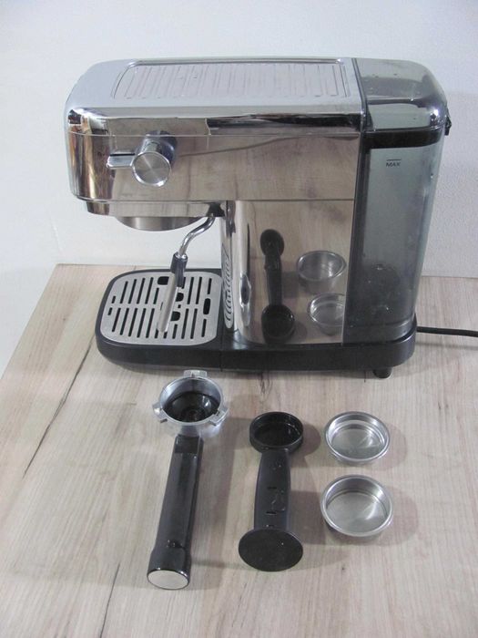 Ekspres kolbowy do kawy TCHIBO  LAPRESSA  15 BAR