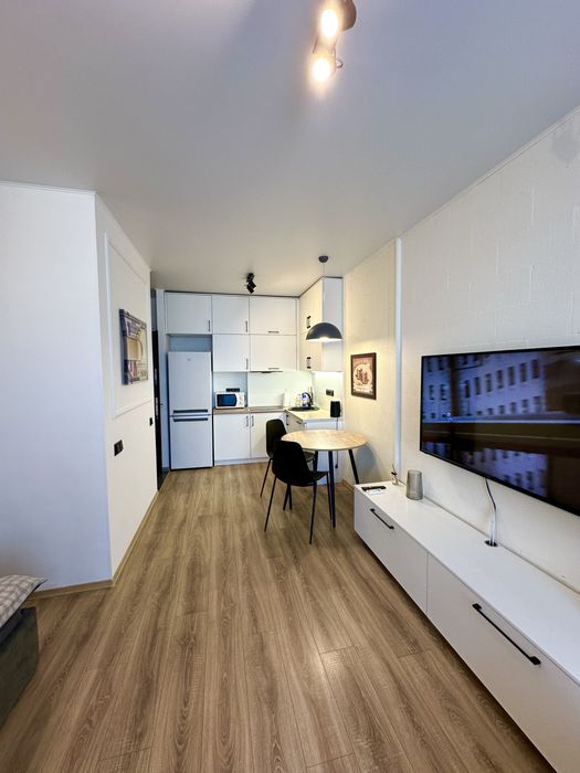 1к квартира студия с лоджией посуточно ЖК Комфорт Таун