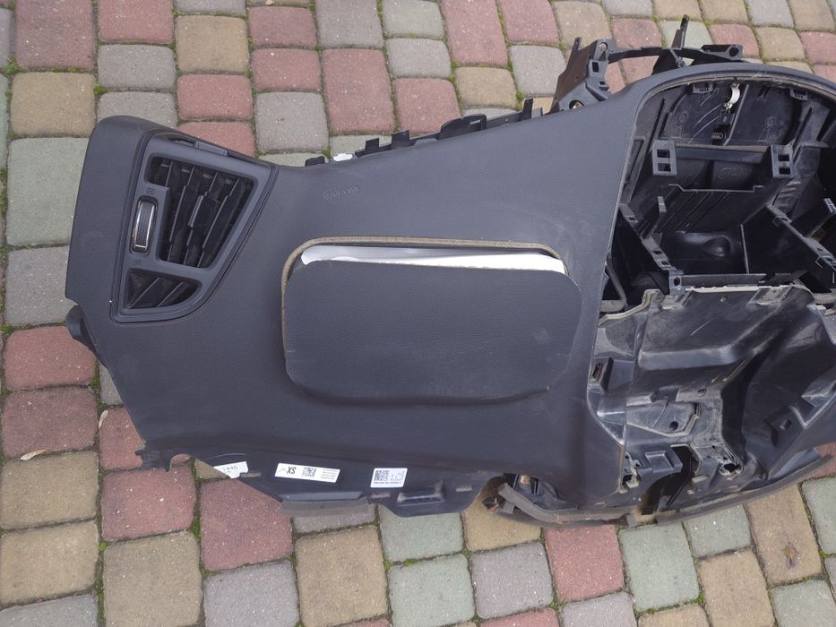 торпедо (передня панель) Ford Kuga mk2 (2016-2019)