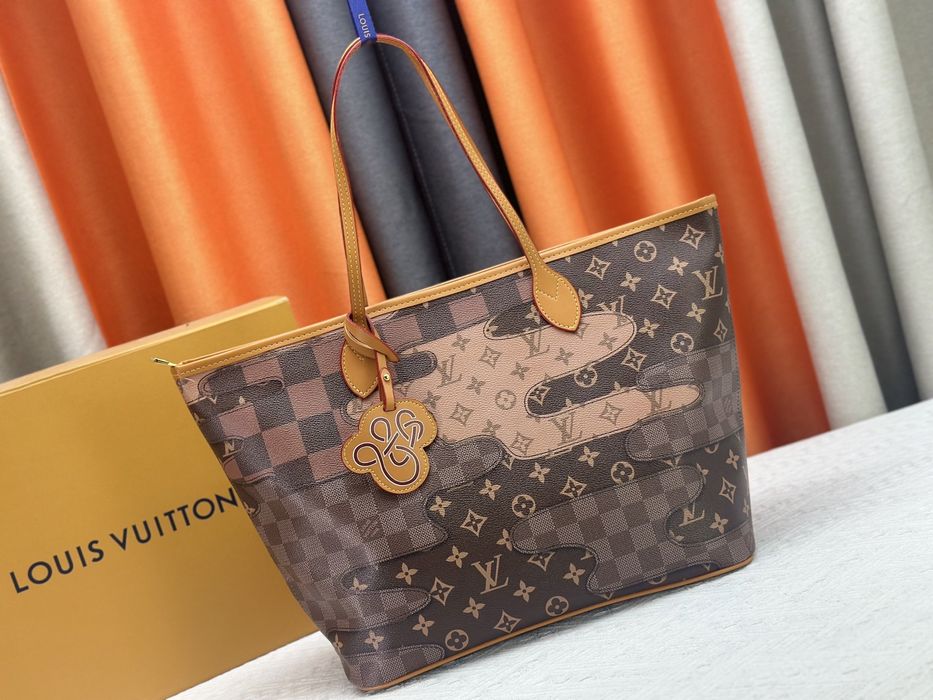 Жіноча сумка LOUIS VUITTON M26174 (60x38x23 см)