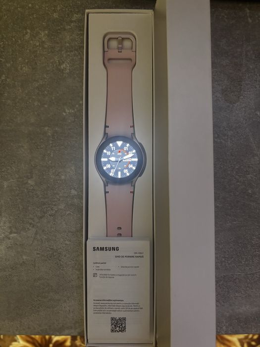 Смарт - часы  Samsung Watch FE 40мм (на гарантии)