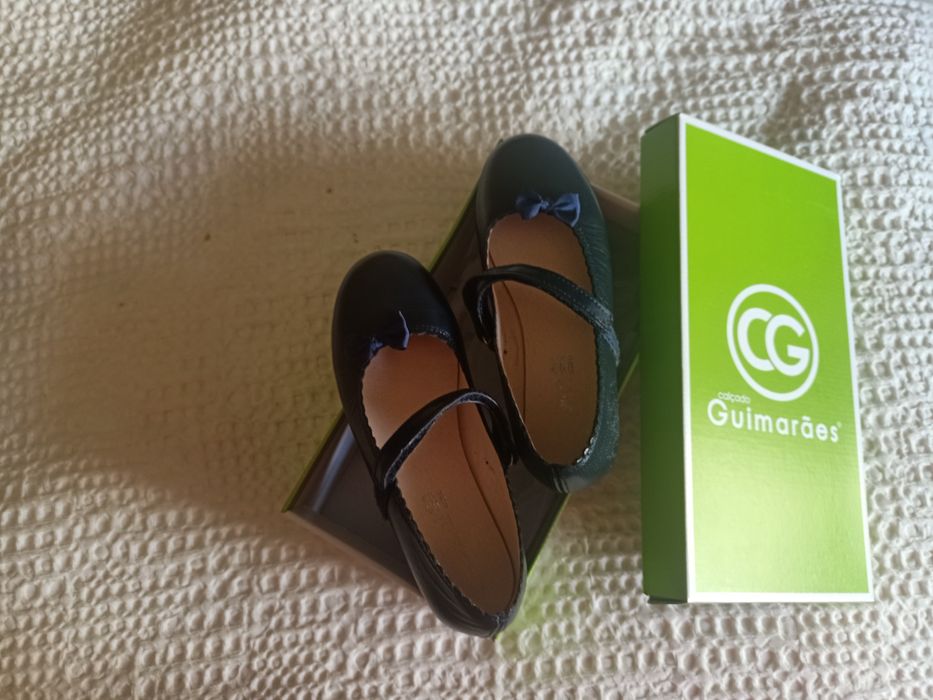 Sapatos criança tamanho 32