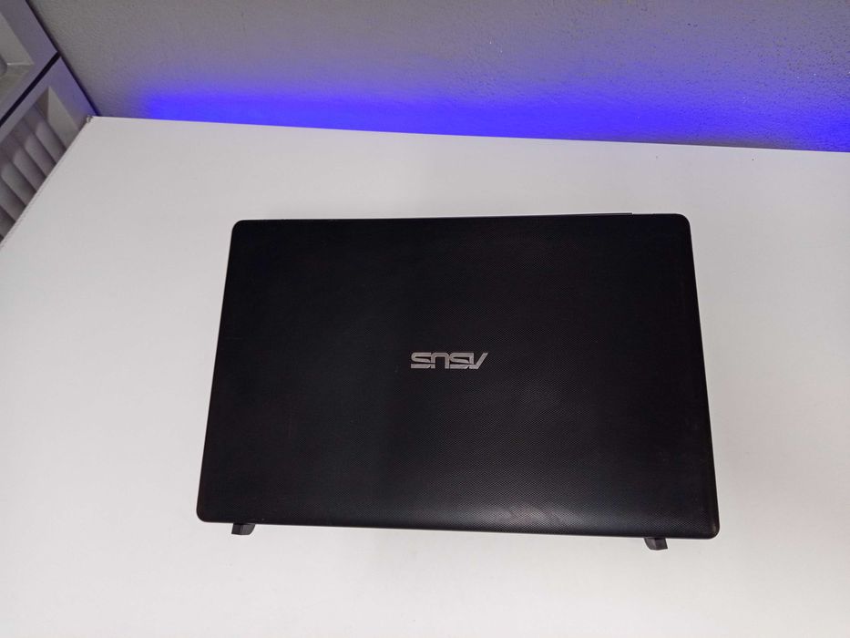 ASUS i7,Ram 8GB,SSD 256gb/Windows 11