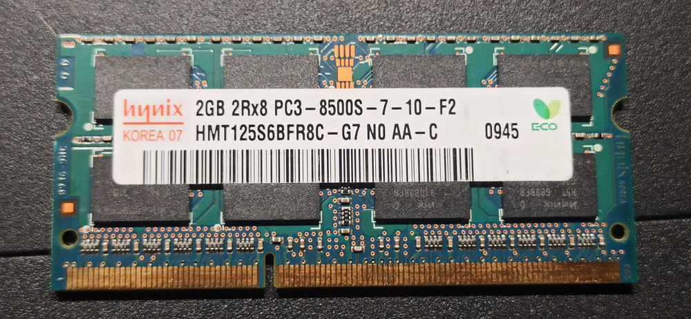 Pamięć RAM HYNIX 2GB 1066 MHz HMT125S6BFR8C-G7 (DDR3, PC3-8500S)