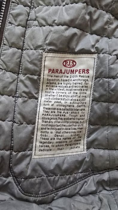 Продам жіночу коротку курточку пуховик Parajampers