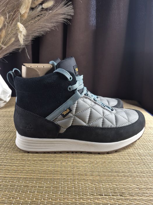 Teva ReEmber Commute Waterproof.