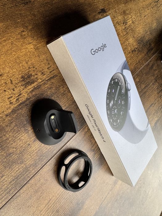 Google Pixel Watch 4 45 mm GWARANCJA etui Spigen IDEALNY