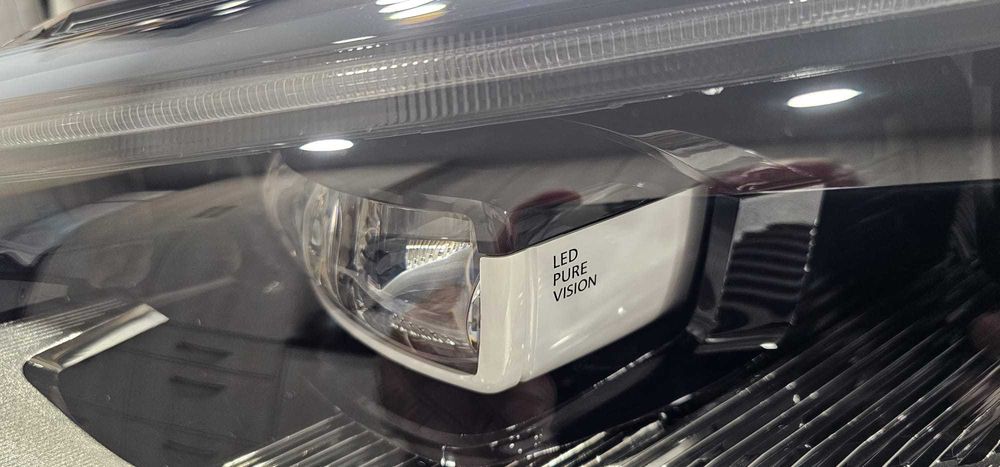 Farol Renault Megane Carrinha Full Led 2017