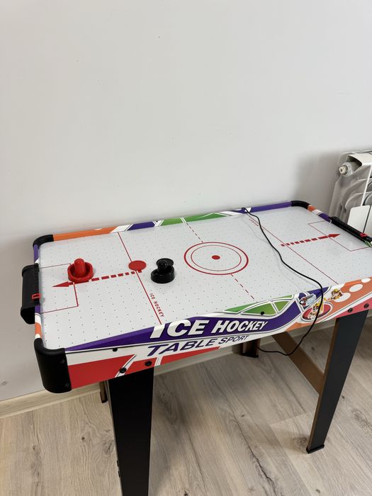 Настійльний хокей