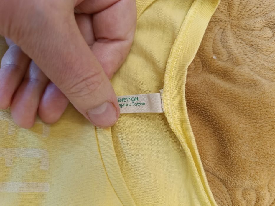 Футболки Benetton на девушку 155-160 рост,оригинал,размер 2xl детский