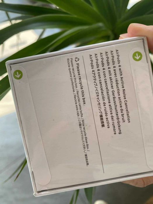 Słuchawki Bluetooth Apple AirPods 4  nowe