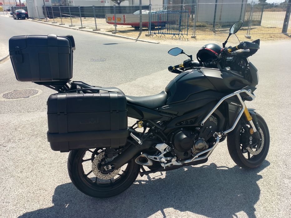 Vendo Yamaha traser 900