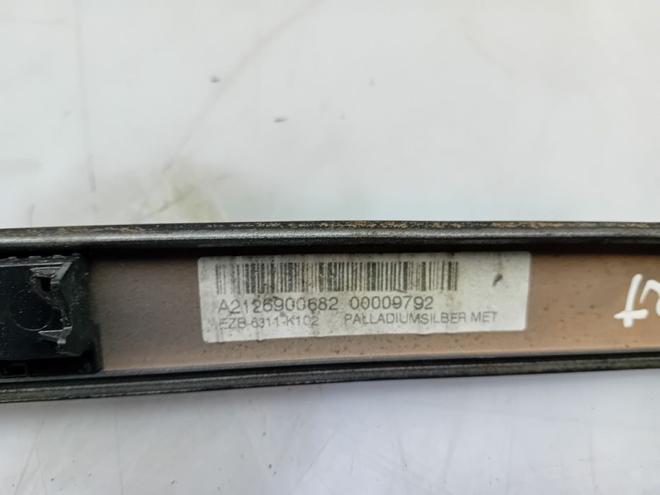 Friso da porta frente direita MERCEDES-BENZ Classe E (W212)