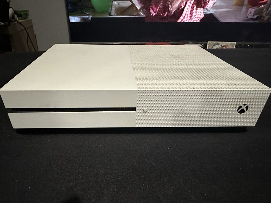 Microsoft Xbox one S 1 Tb
