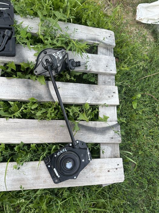 Кріплення запасного колеса lexus rx 2015-2022рік,6406000