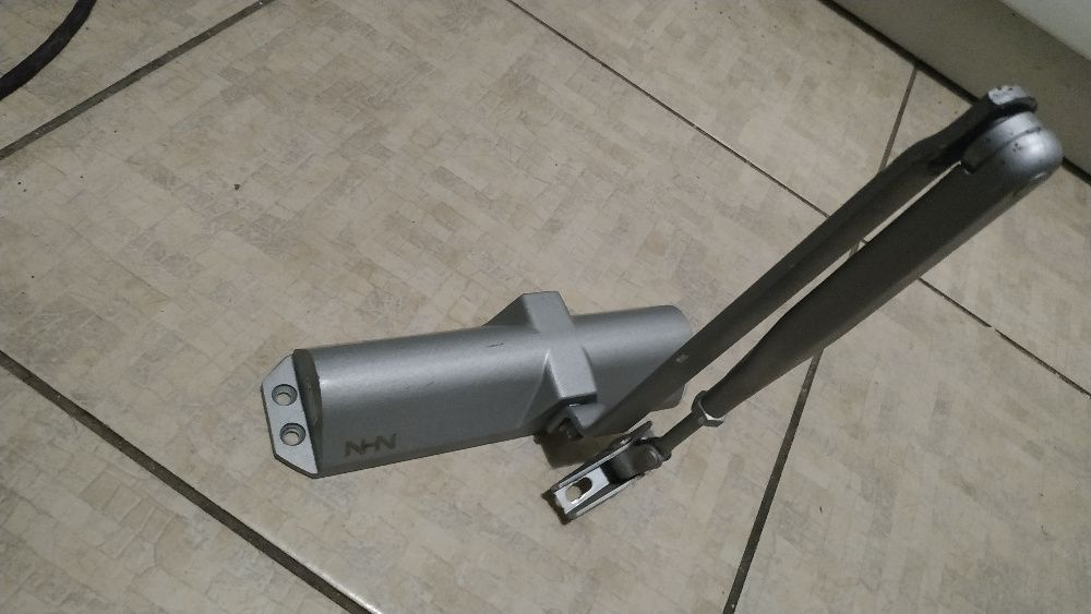 доводчик NHN б/у