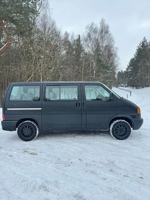 VW Transporter 2.5TDI 102km 8osobowy BEZ RDZY!