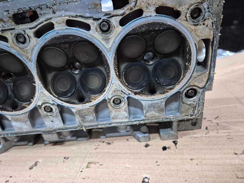 Головка vw golf v jetta touran octavia ii leon ii 1.4 fsi 03c103358g