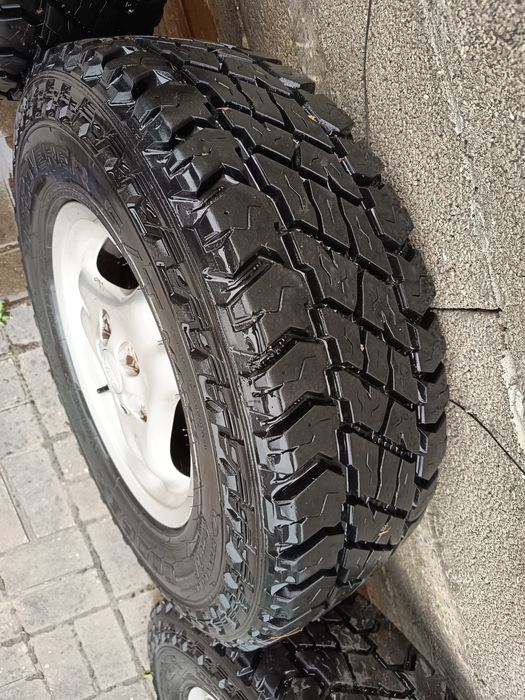 Pneus 245 75 r16 Cooper ST max