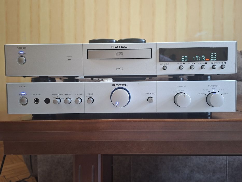 Стерео комплект Rotel.