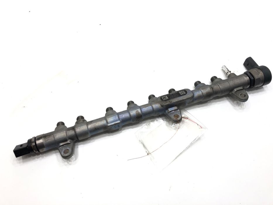 LISTWA WTRYSKOWA BMW G05 8588885 3.0 400KM