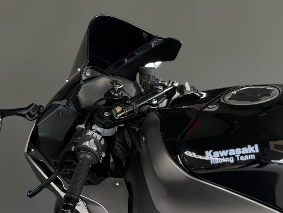 Мотоцикл Kawasaki ZX-10R 2022 рік