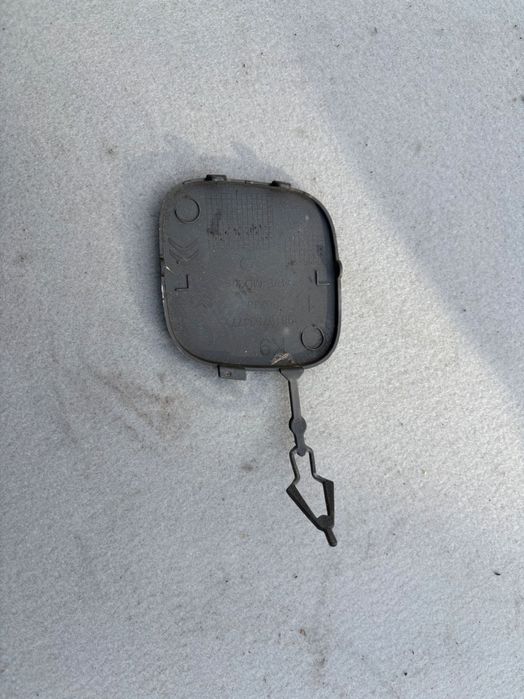 Zaślepka zderzaka przód Citroen Berlingo III