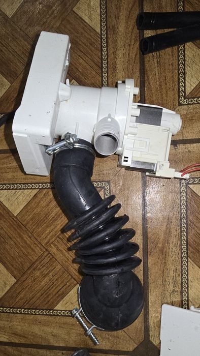 Запчастини з пральної машини ELECTROLUX