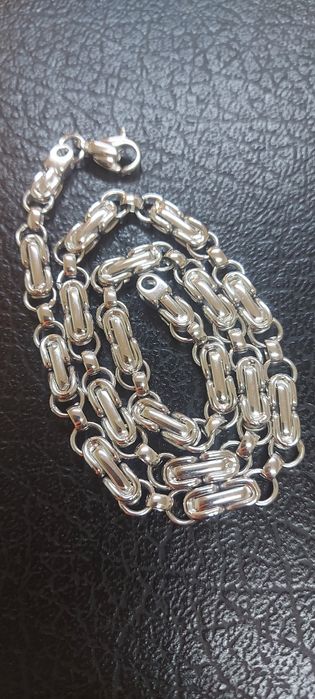 Colar em ouro branco