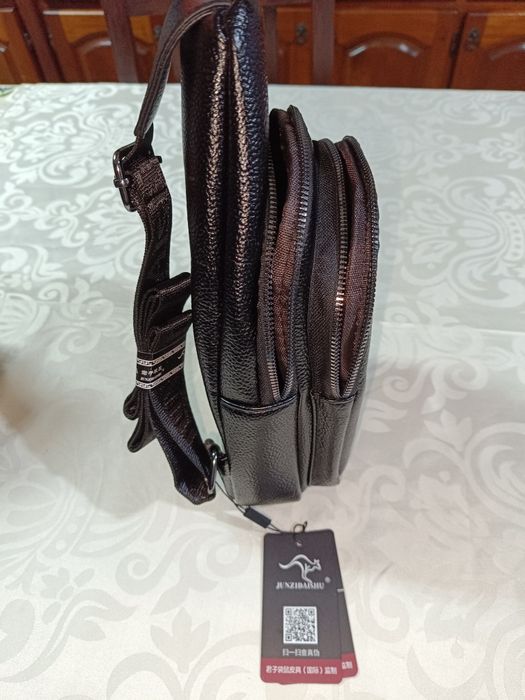 Bolsa de peito preta - Nova