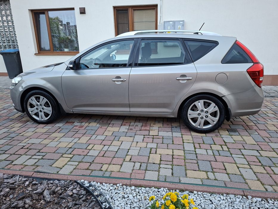 Kia ceed kombi lift