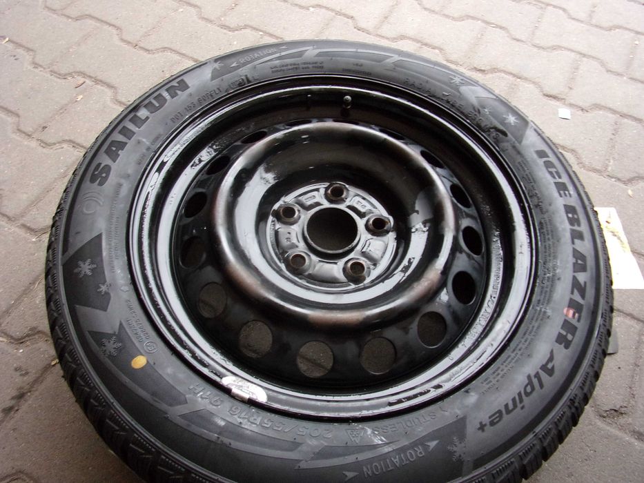 Koła zimowe stalowe Toyota  5x114,,3 205/55/16 Nowe opony