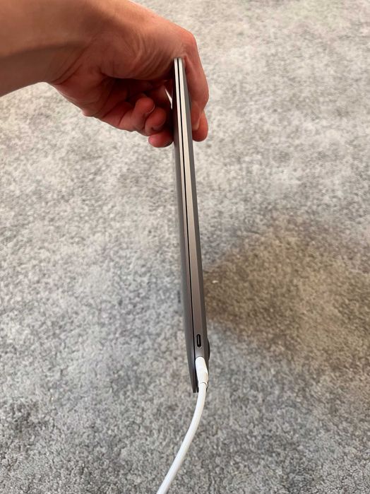 Macbook Air 2020 i5, 8Gb, 256Gb SSD em bom estado