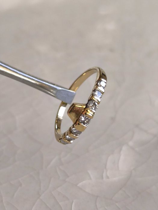 Pierścionek/obrączka z brylantami 0,25 CT / certyfikat