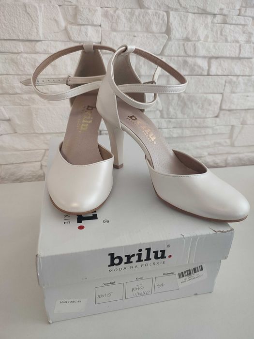 Ślubne szpilki Brilu