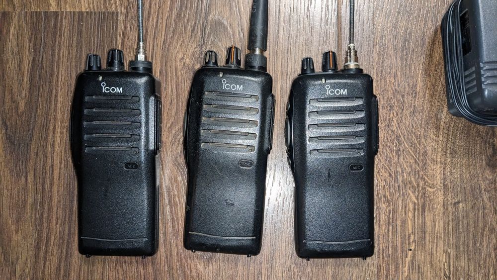 Радіостанції портативні Icom ic-f21 та ic-f11
