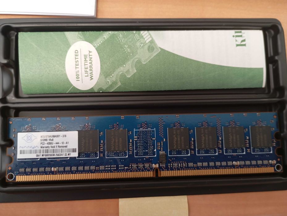 Memória RAM Nanya NT512T64U88AOBY-37B