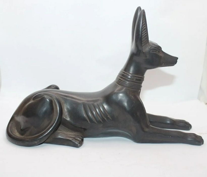 Estátua egípcia "Anúbis"