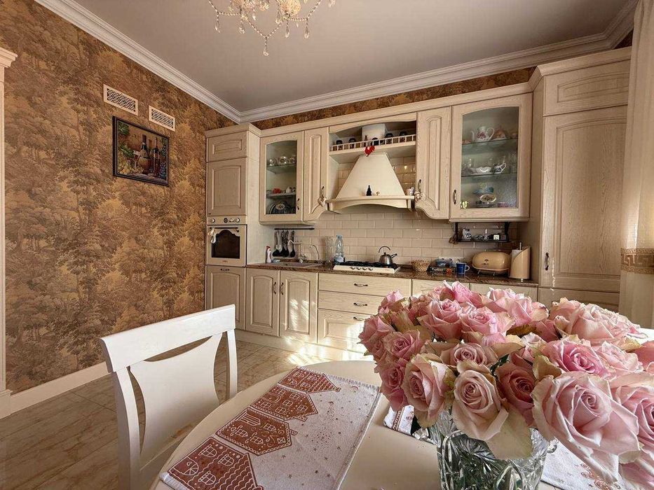 Продам хозяйский дом у моря в Совиньоне — 296 м², закрытый поселок!