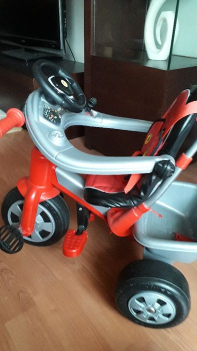 Rowerek trójkołowy Ferrari