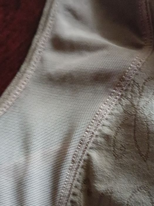 Stanik sportowy z siateczka