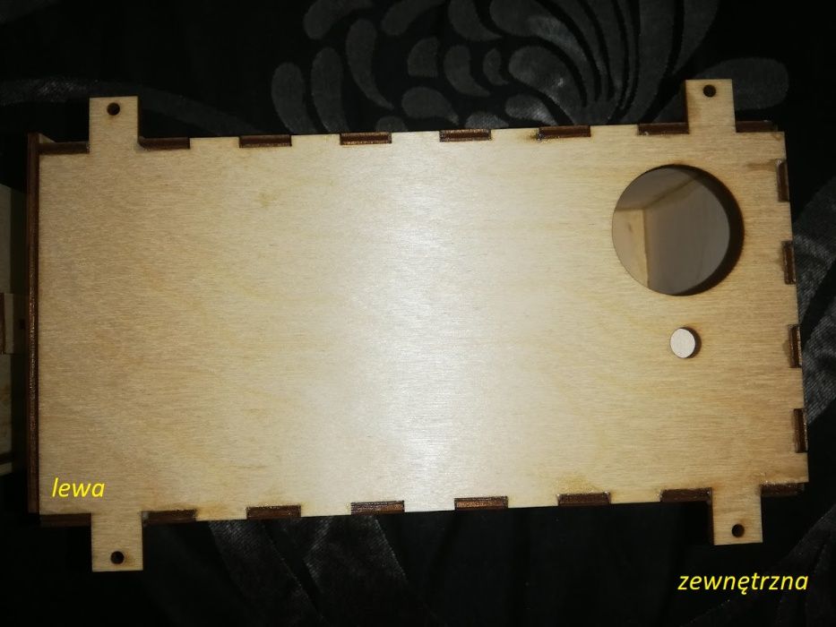 Budka lęgowa zewnętrzna Lewa / Prawa amadyny, zeberki itp.