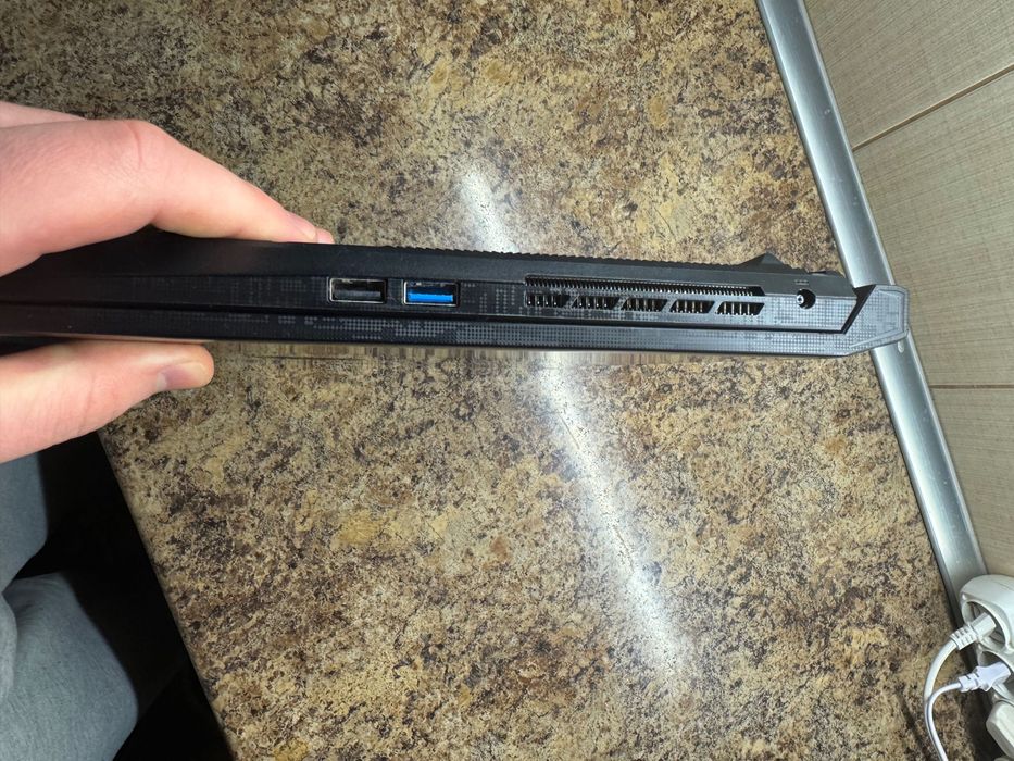 Ігровий ноутбук Msi Katana